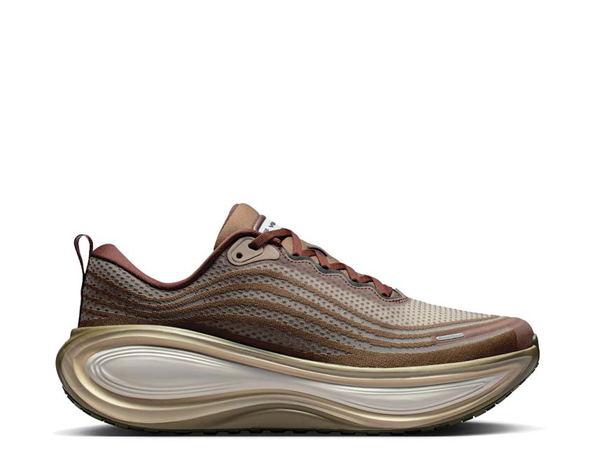 Nike Vomero Plus "Pecan"