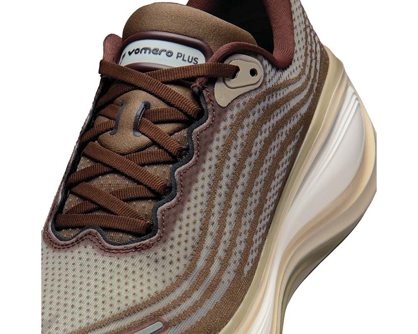 Nike Vomero Plus "Pecan"