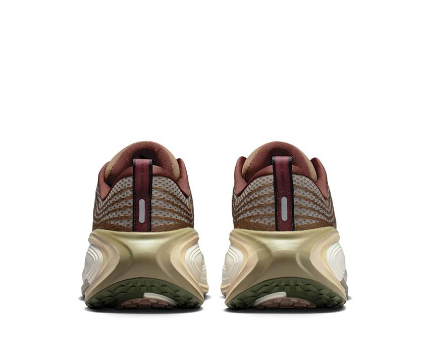 Nike Vomero Plus "Pecan"