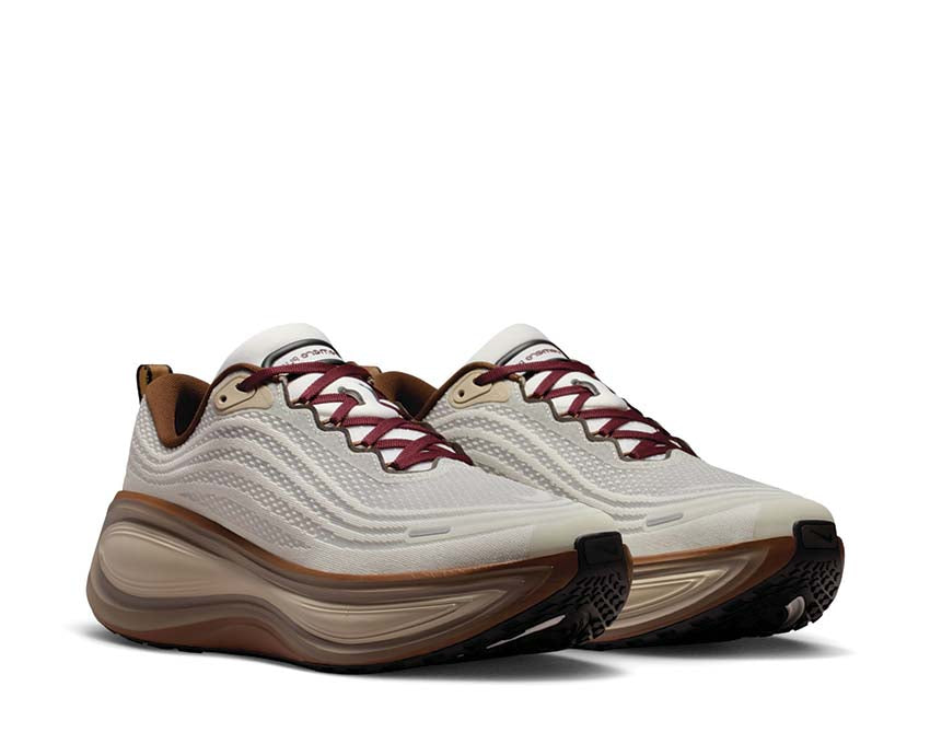 Nike Vomero Plus "Sail"