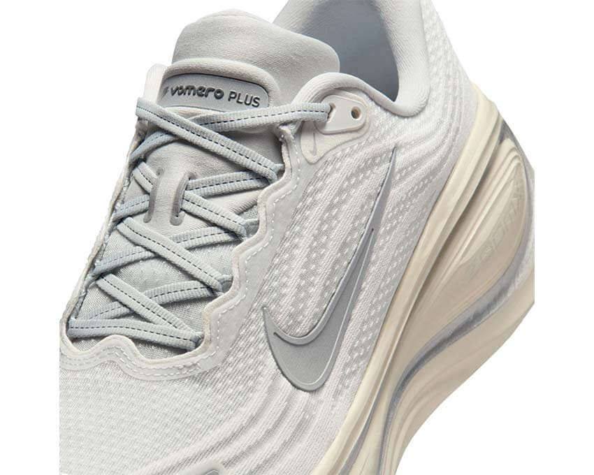 Nike Vomero Plus "Running is mental"