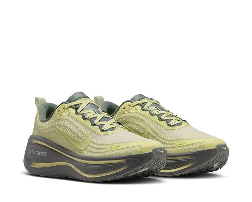 Nike Vomero Plus SE W "Life Lime"
