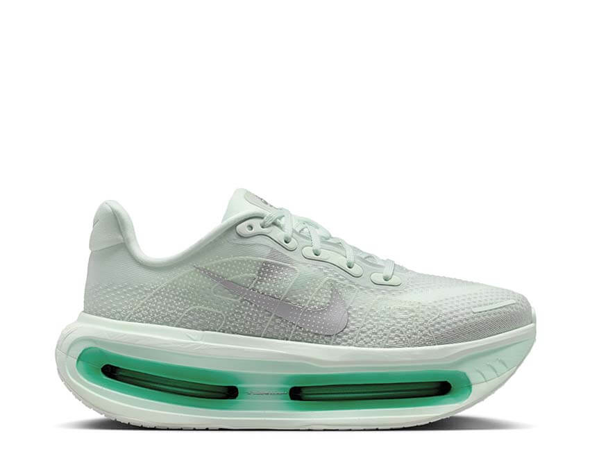 Nike Vomero Premium W "Barely Green"