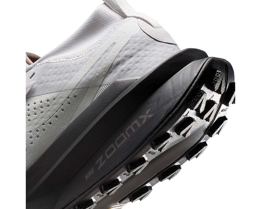 Nike Zoomx Zegama Trail 2 "Vast Grey"