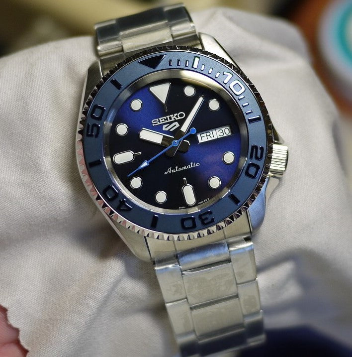 Seiko 5 Sports Automatic Analog Blue Dial Silver Steel Strap Watch For Men - SRPD51K1 wholesalehk.shop