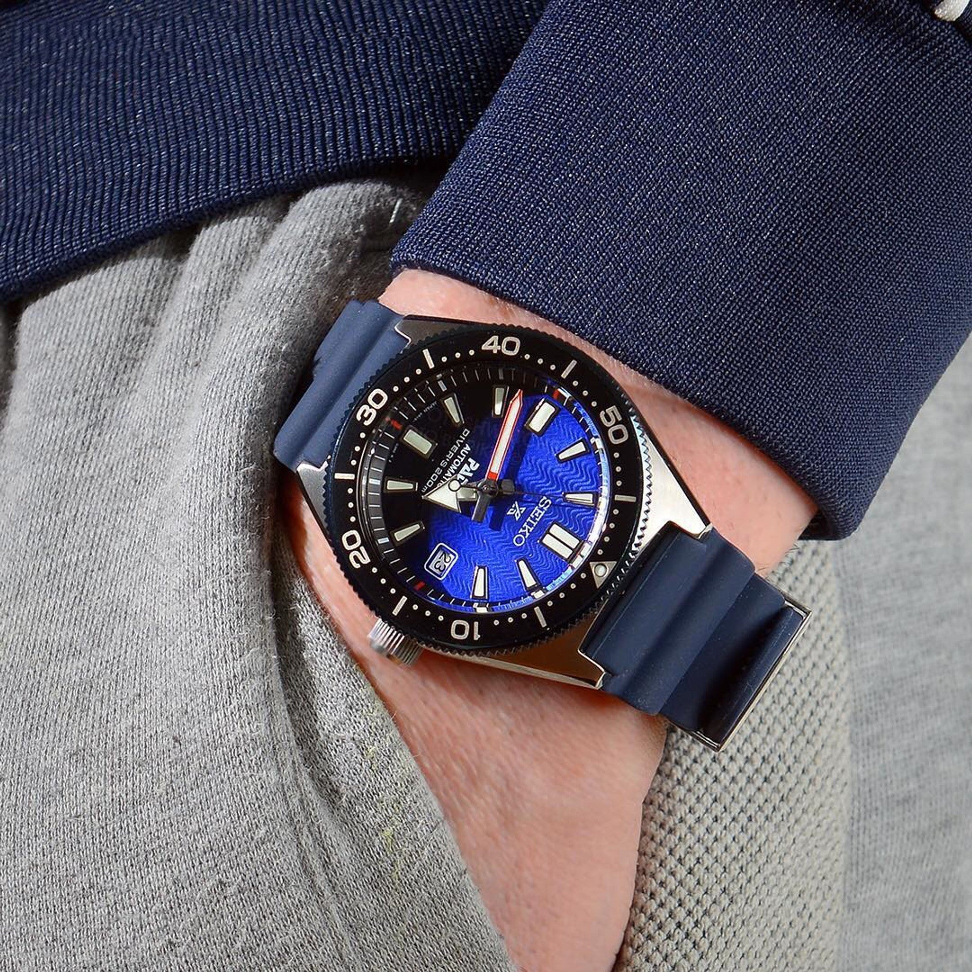 Seiko Prospex PADI Special Edition Divers 200M Blue Dial Blue Rubber Strap Watch For Men - SPB071J1 wholesalehk.shop