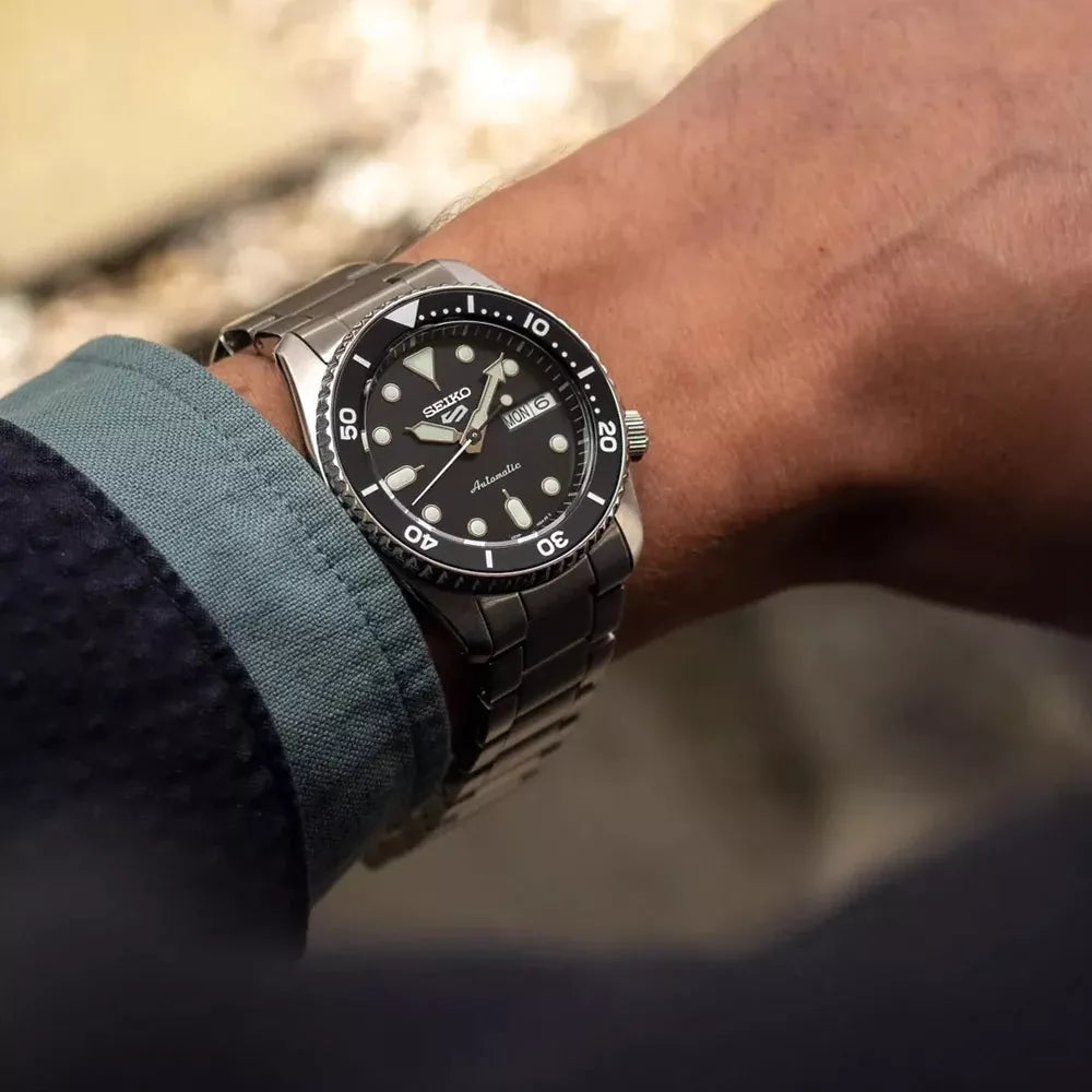 Seiko 5 Sports SKX Automatic Black Dial Silver Steel Strap Watch For Men - SRPK29K1 wholesalehk.shop