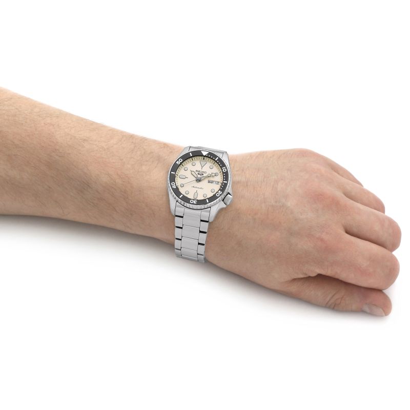 Seiko 5 Sports SKX Automatic Cream Dial Silver Steel Strap Watch For Men - SRPK31K1 wholesalehk.shop