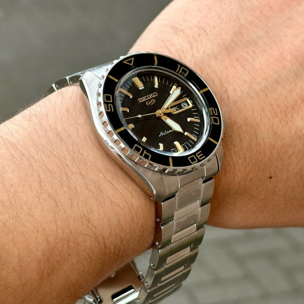 Seiko 5 Sport Automatic SKX Series Black Dial Silver Steel Strap Watch for Men - SRPK99K1 wholesalehk.shop