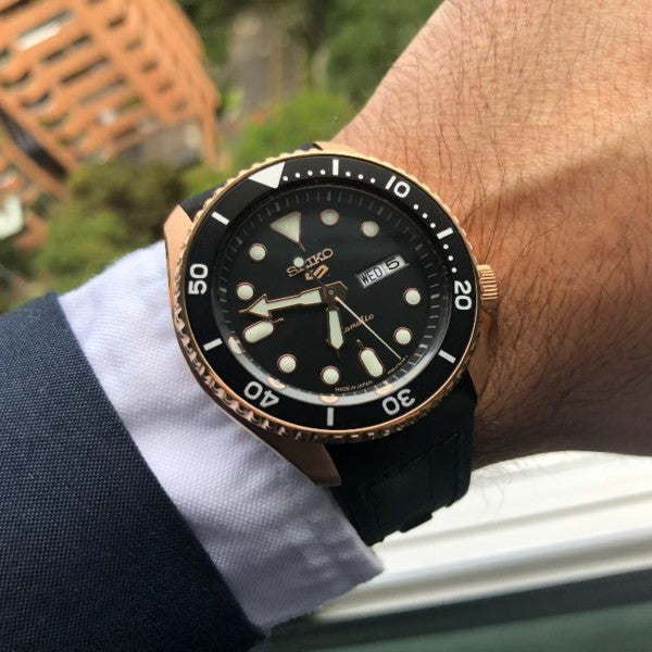 Seiko 5 Sport SKX Automatic Black Dial Black Silicone Strap Watch For Men - SRPD76K1 wholesalehk.shop