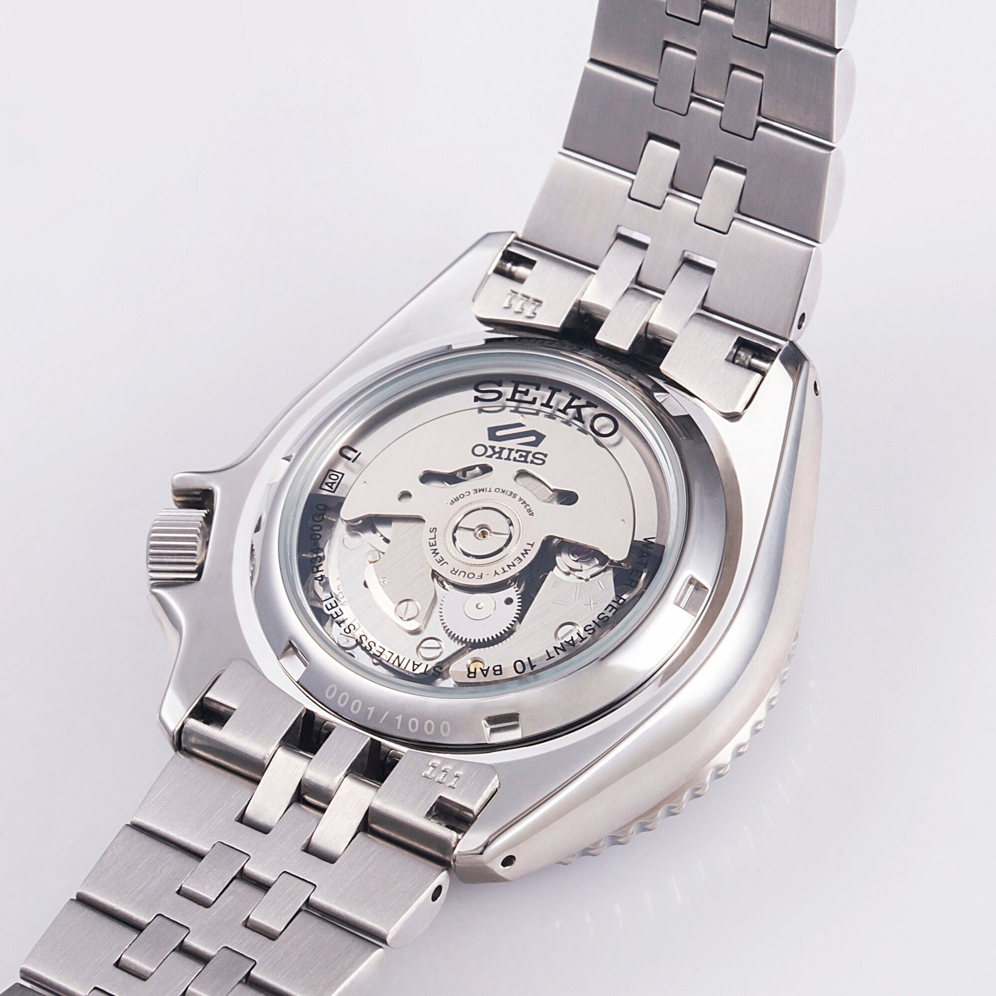 Seiko 5 Sports Thong Sia Limited Edition Red Dial Silver Steel Strap Watch For Men - SSK031K1 wholesalehk.shop