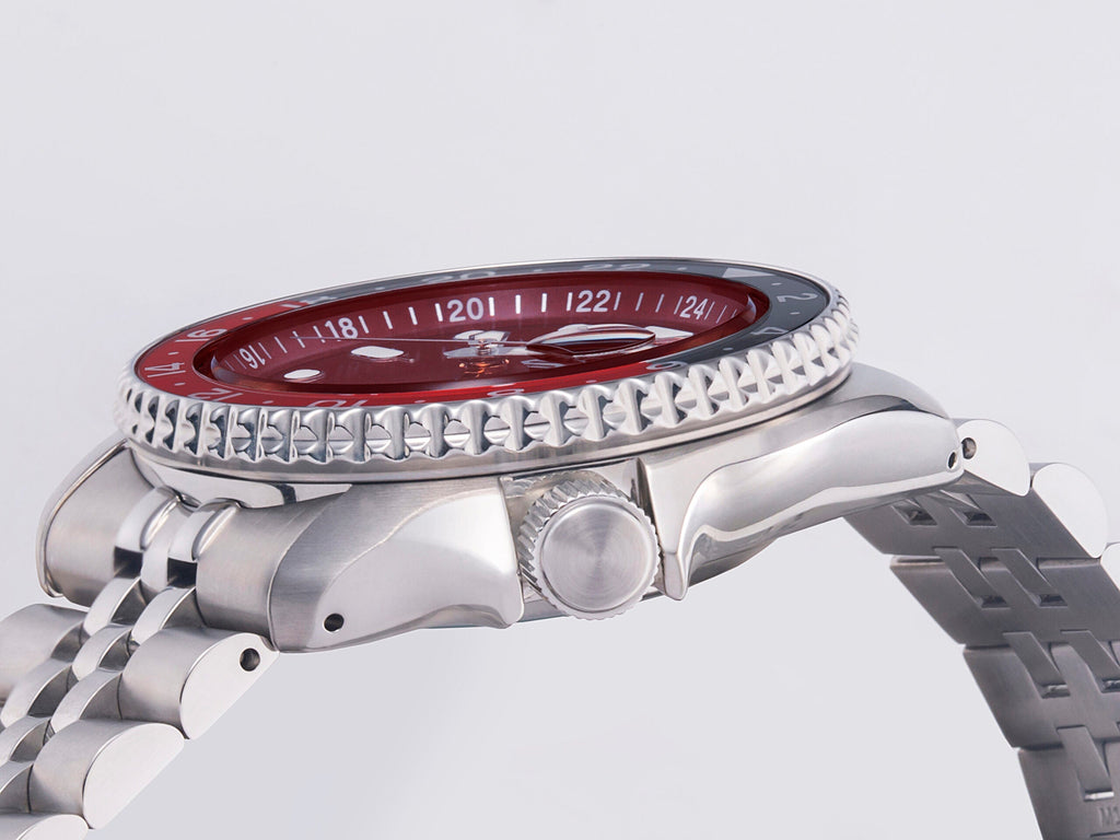 Seiko 5 Sports Thong Sia Limited Edition Red Dial Silver Steel Strap Watch For Men - SSK031K1 wholesalehk.shop