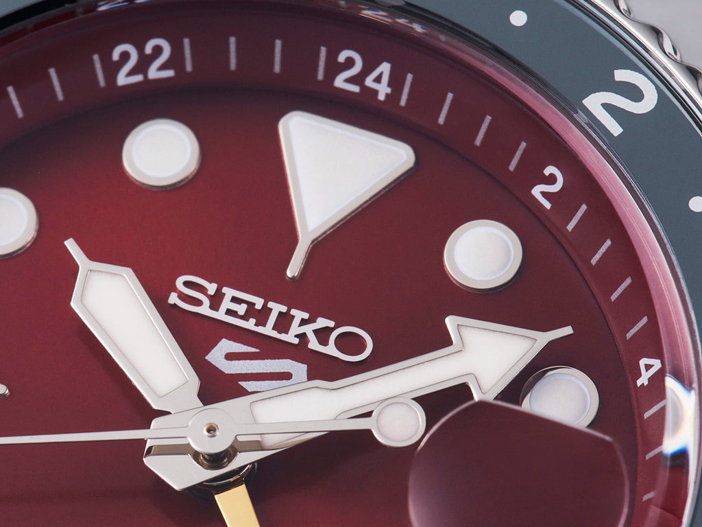 Seiko 5 Sports Thong Sia Limited Edition Red Dial Silver Steel Strap Watch For Men - SSK031K1 wholesalehk.shop