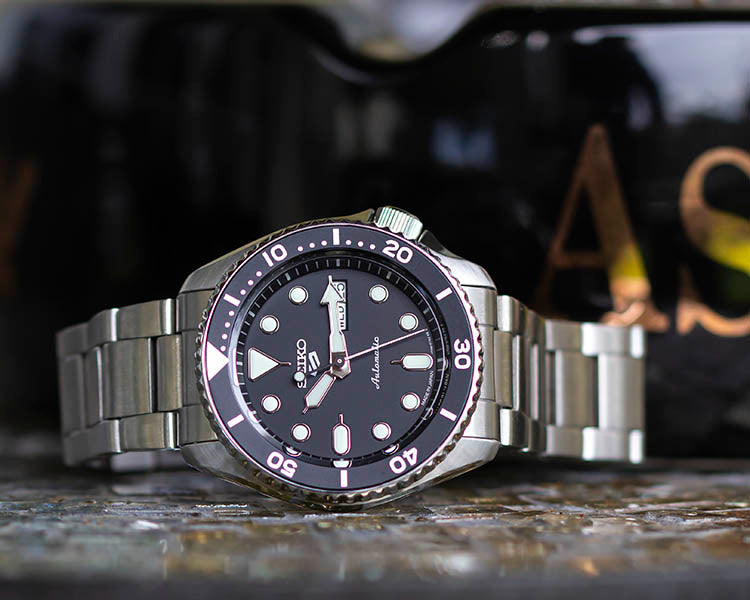 Seiko 5 Sports Automatic Day Date Black Dial Silver Steel Strap Watch for Men - SRPD55K1 wholesalehk.shop