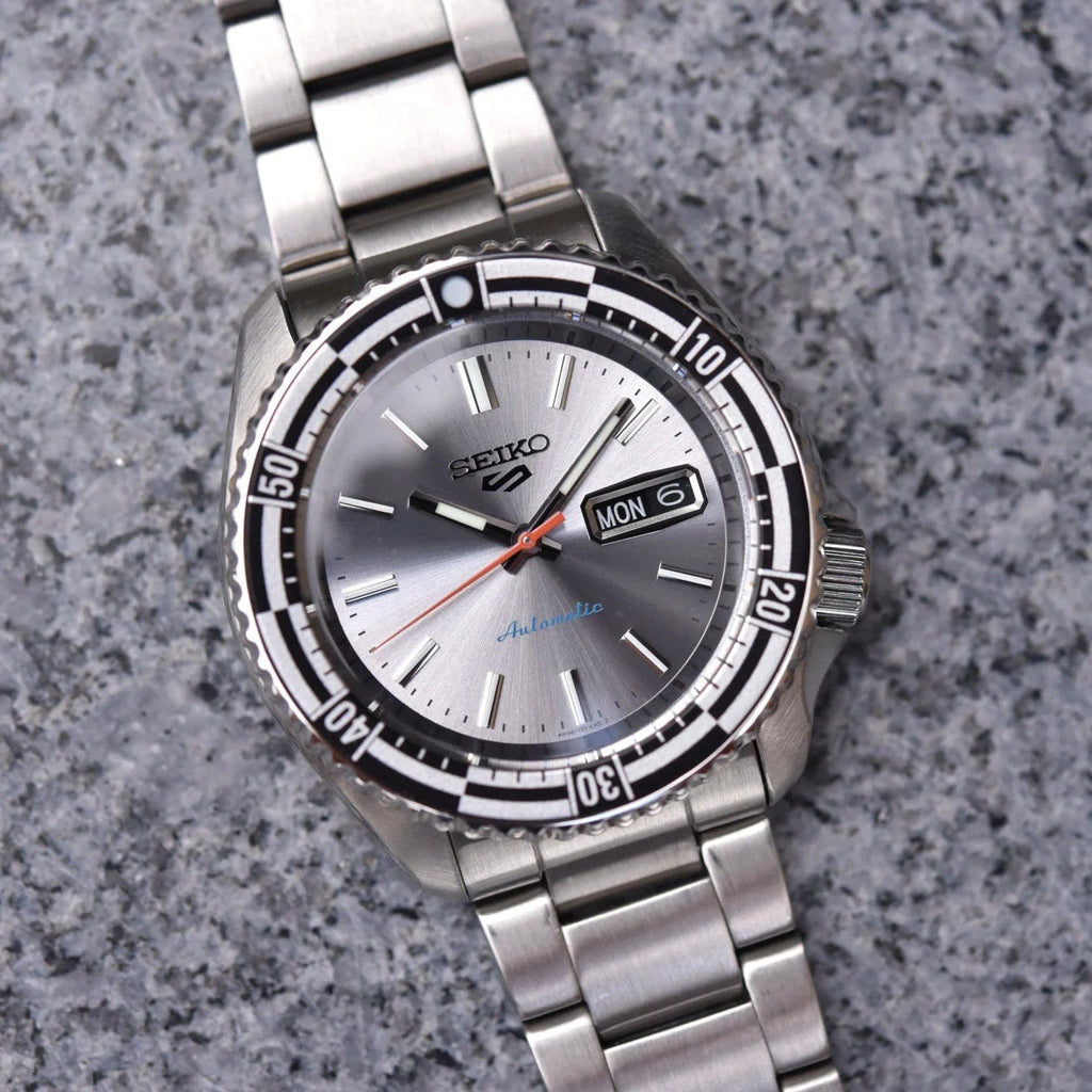 Seiko 5 Sports Special Edition Silver Dial Silver Steel Strap Watch For Men - SRPK09K1 wholesalehk.shop