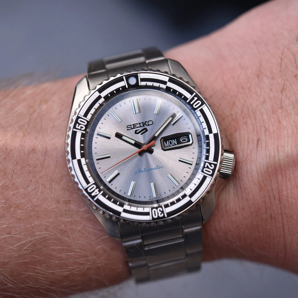 Seiko 5 Sports Special Edition Silver Dial Silver Steel Strap Watch For Men - SRPK09K1 wholesalehk.shop