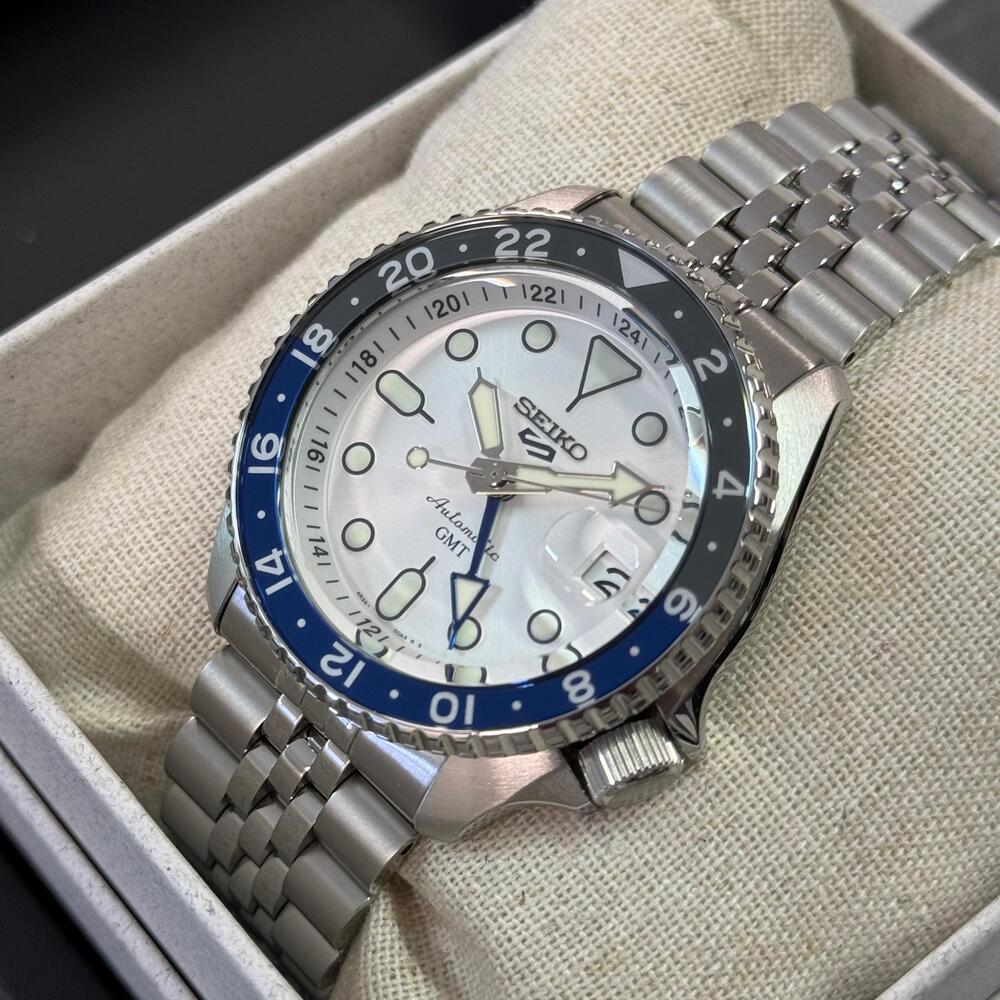 Seiko 5 Sports SKX GMT Automatic Sky Blue Dial Silver Steel Strap Watch For Men - SSK033K1 wholesalehk.shop
