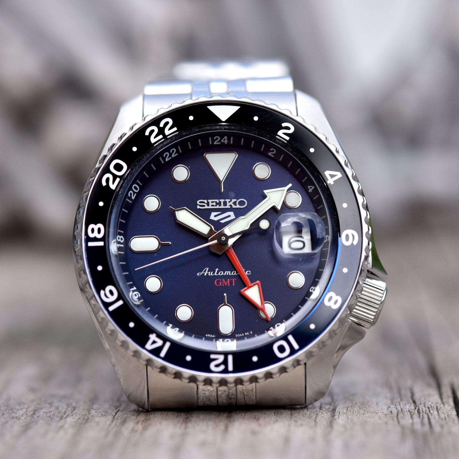 Seiko 5 Sports GMT SKX Automatic Blueberry Dial Silver Steel Strap Watch For Men - SSK003K1 wholesalehk.shop