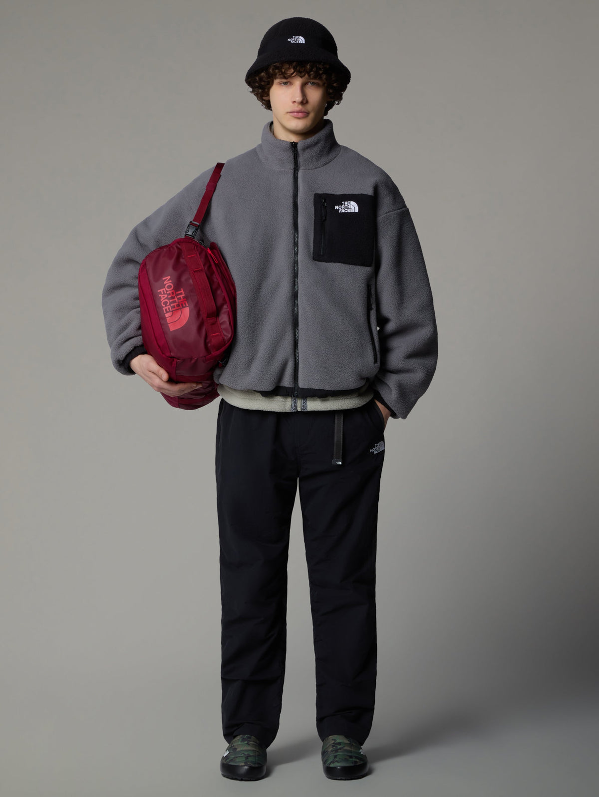 2026 New Arrival Giacca da Uomo in Pile Reversibile Yumiori Grigio/Nero wholesalehk.shop