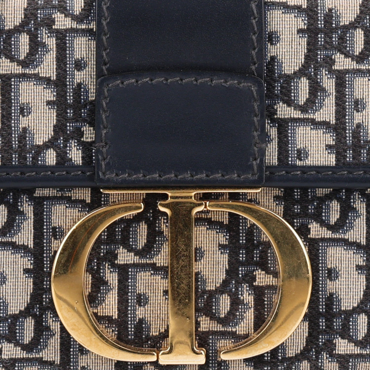 Oblique 30 Montaigne Box Bag Blue wholesalehk.shop