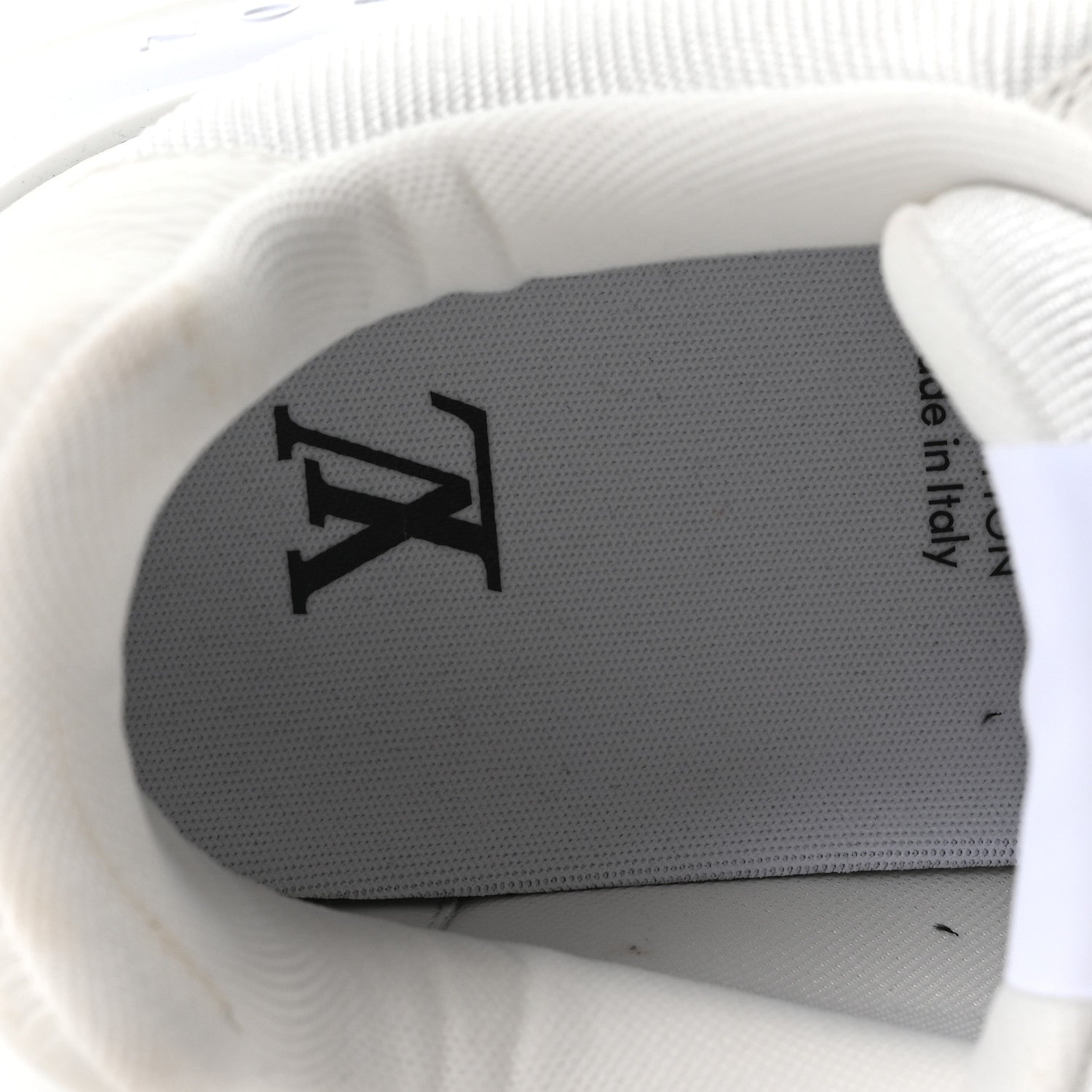 Calfskin Mens LV Classic Sneakers 9.5 White £¨ Direct shipment via from wholesalehk.shop
