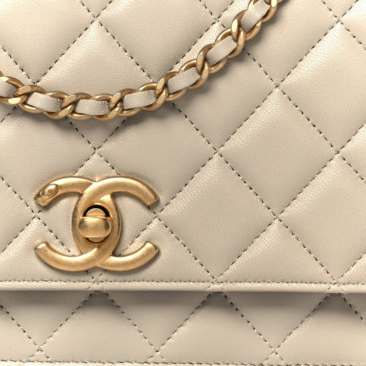 Lambskin Quilted CC Wallet on Chain WOC Light Beige wholesalehk.shop