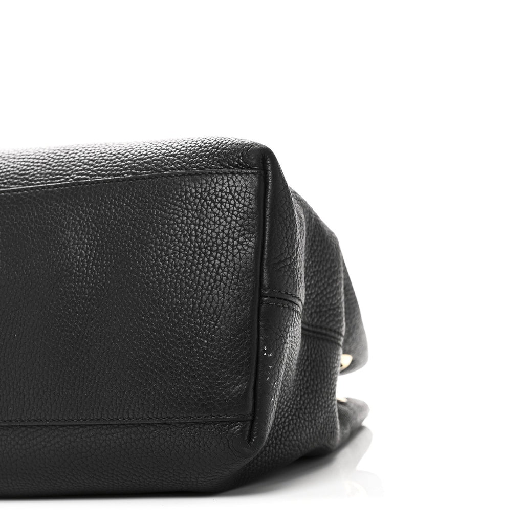 Pebbled Calfskin Medium Soho Chain Shoulder Bag Black wholesalehk.shop