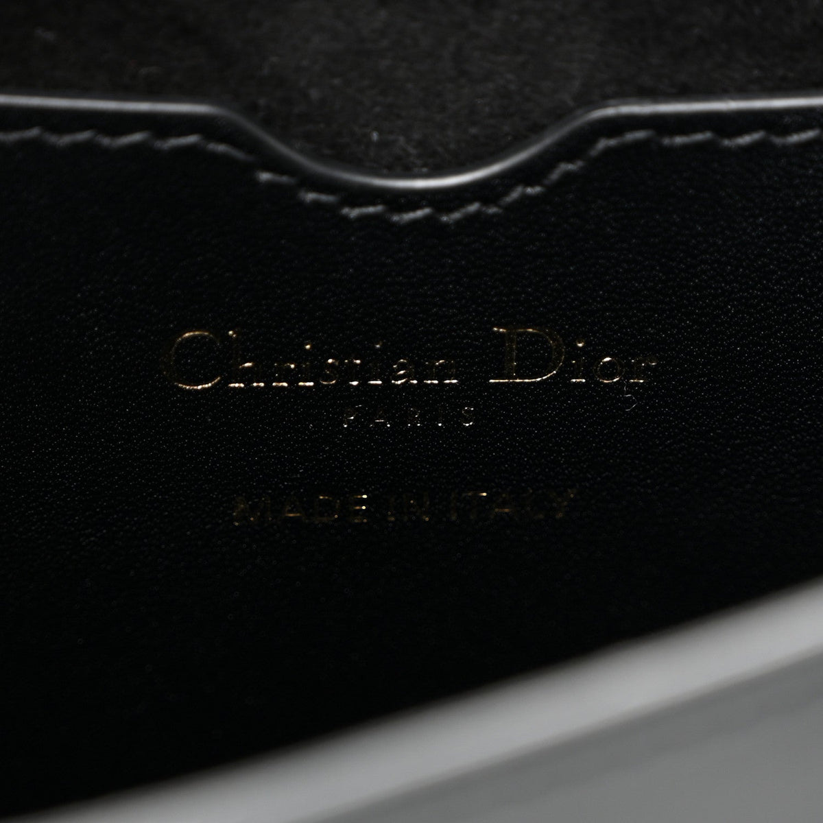 Box Calfskin Medium Bobby Flap Black wholesalehk.shop
