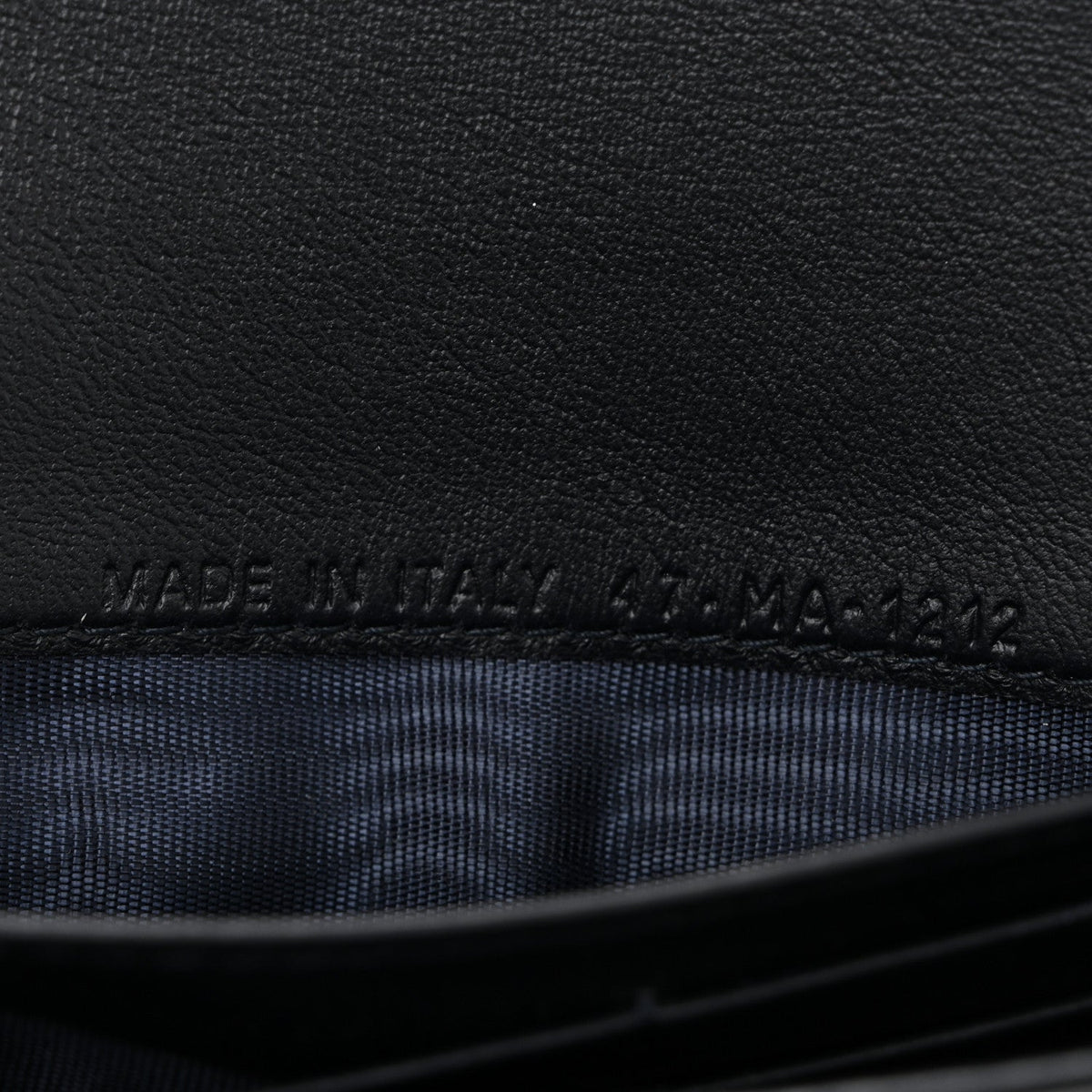 Oblique Saddle Chain Long Wallet Blue wholesalehk.shop