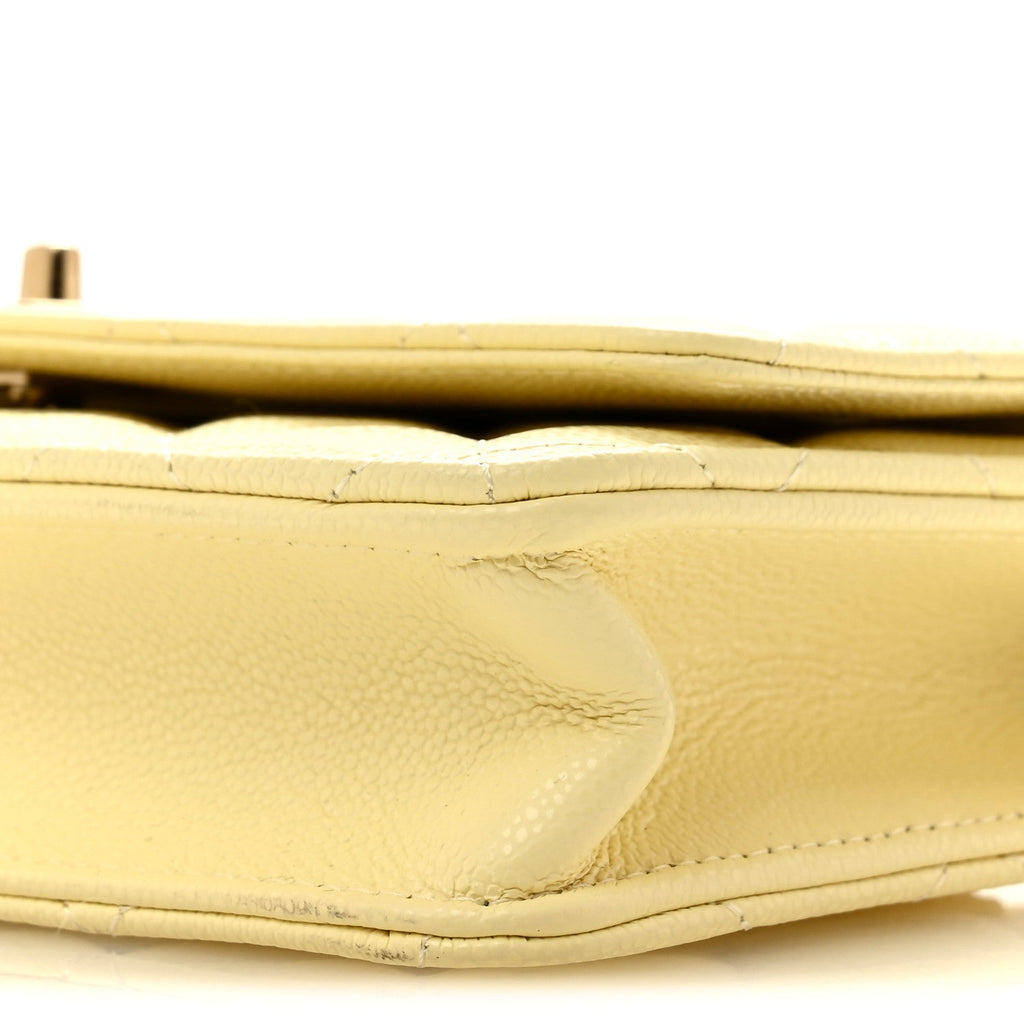 Caviar Quilted CC Turn Lock Wallet On Chain WOC Light Yellow wholesalehk.shop