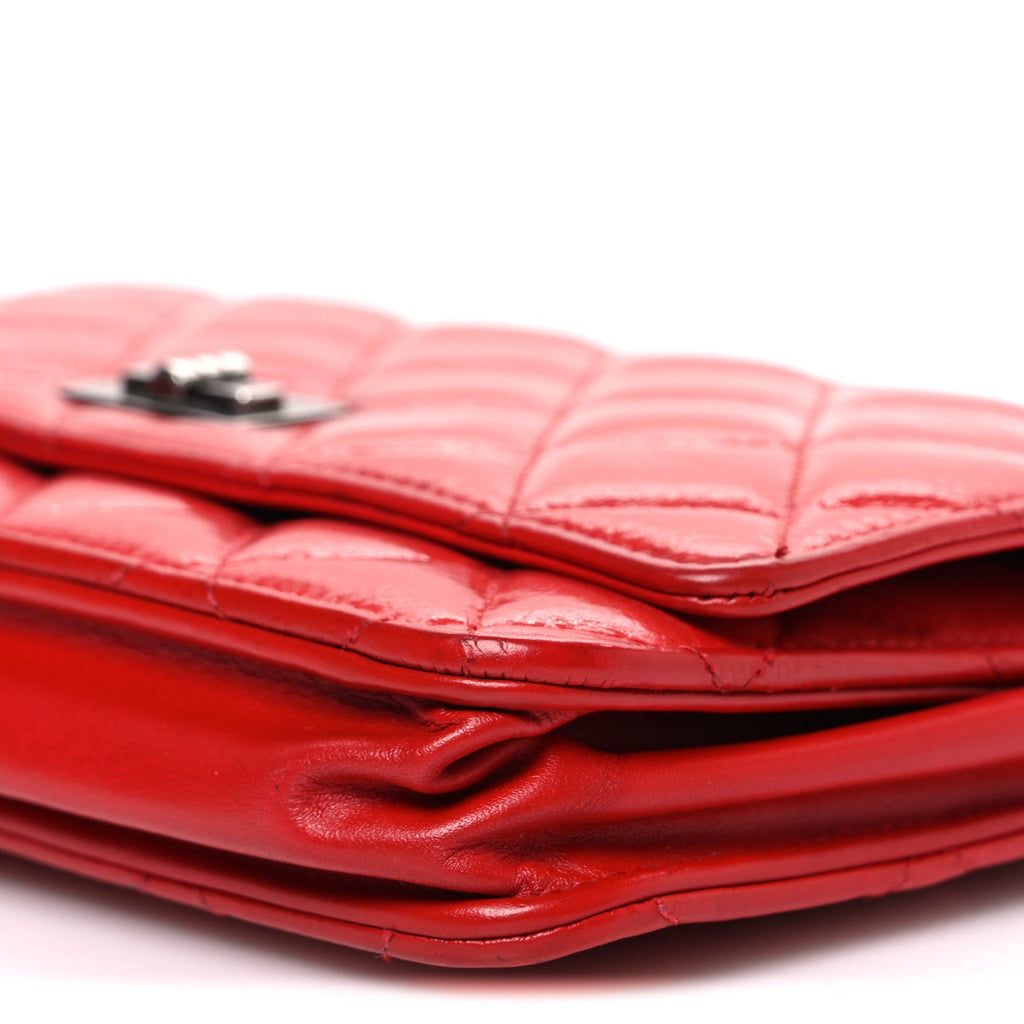 Glazed Calfskin Quilted Reissue Wallet On Chain WOC Red wholesalehk.shop