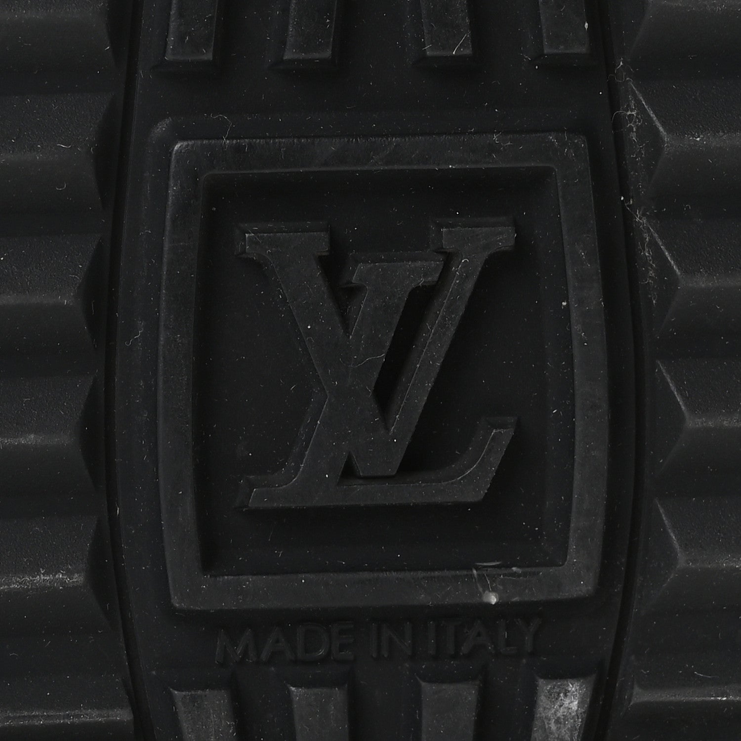 Suede Monogram Run Away Sneakers 37 Black £¨ Direct shipment via from wholesalehk.shop