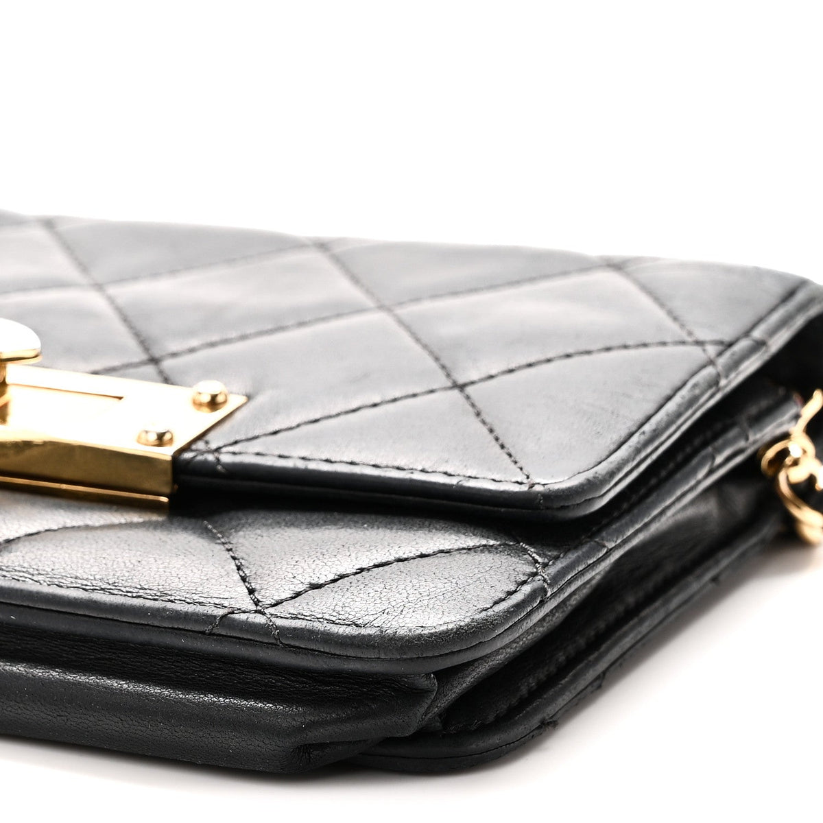 Lambskin Quilted Golden Class Wallet on Chain WOC Black wholesalehk.shop