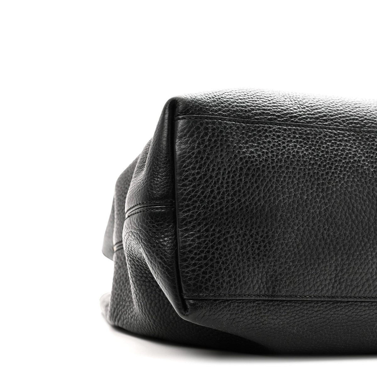 Pebbled Calfskin Medium Soho Chain Shoulder Bag Black wholesalehk.shop