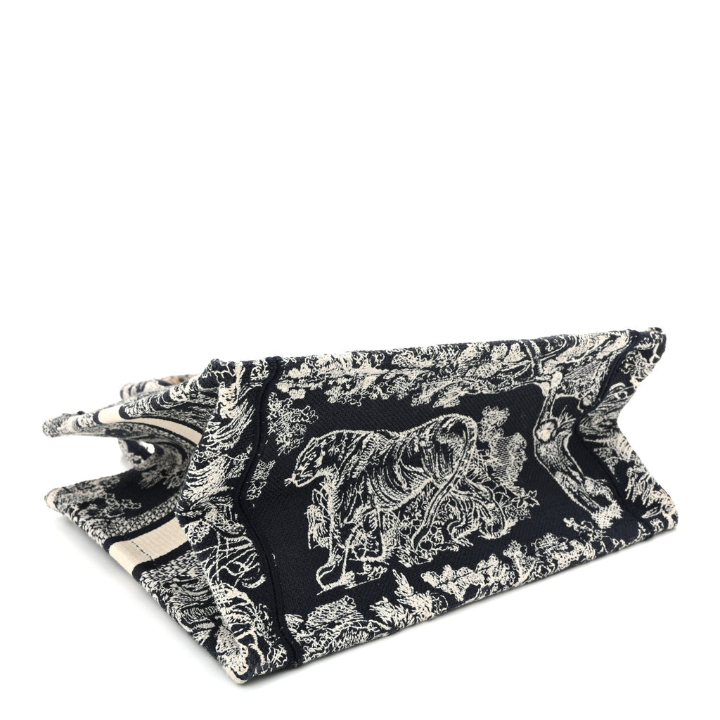 Canvas Embroidered Small Dioriviera Toile De Jouy Book Tote Blue £¨ Direct shipment via from wholesalehk.shop