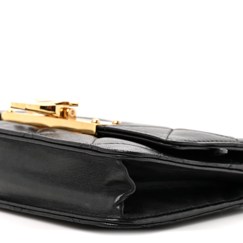 Lambskin Quilted Golden Class Wallet on Chain WOC Black wholesalehk.shop