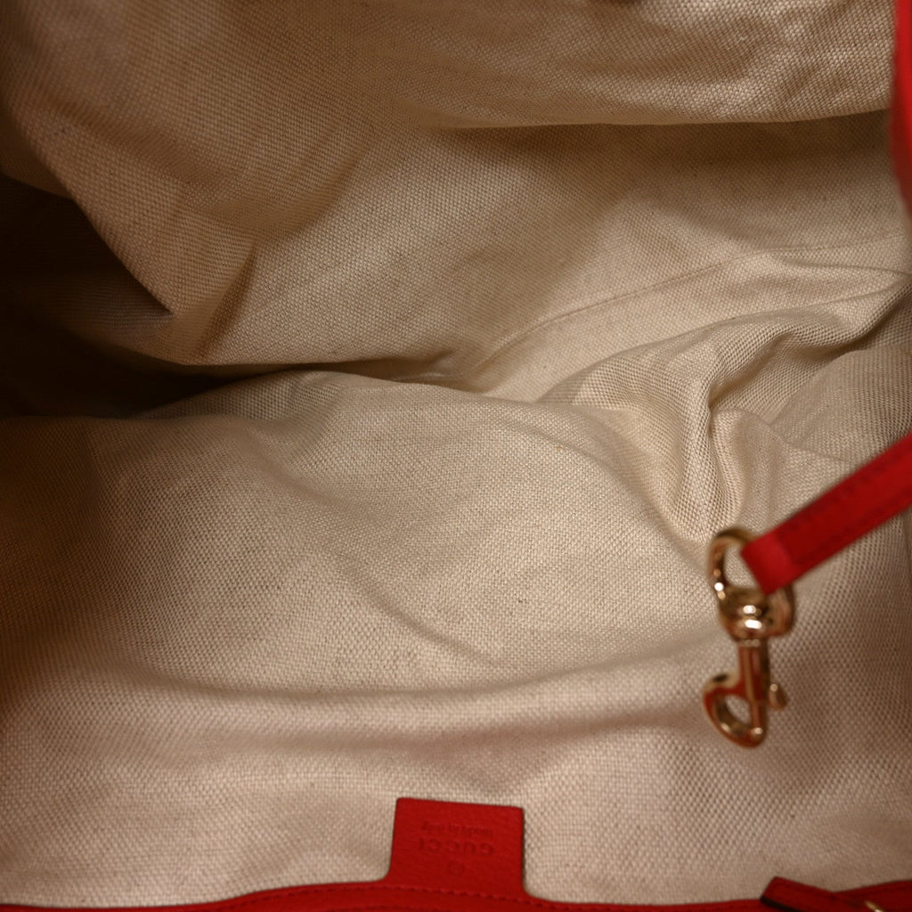 Pebbled Calfskin Large Soho Shoulder Bag Red wholesalehk.shop