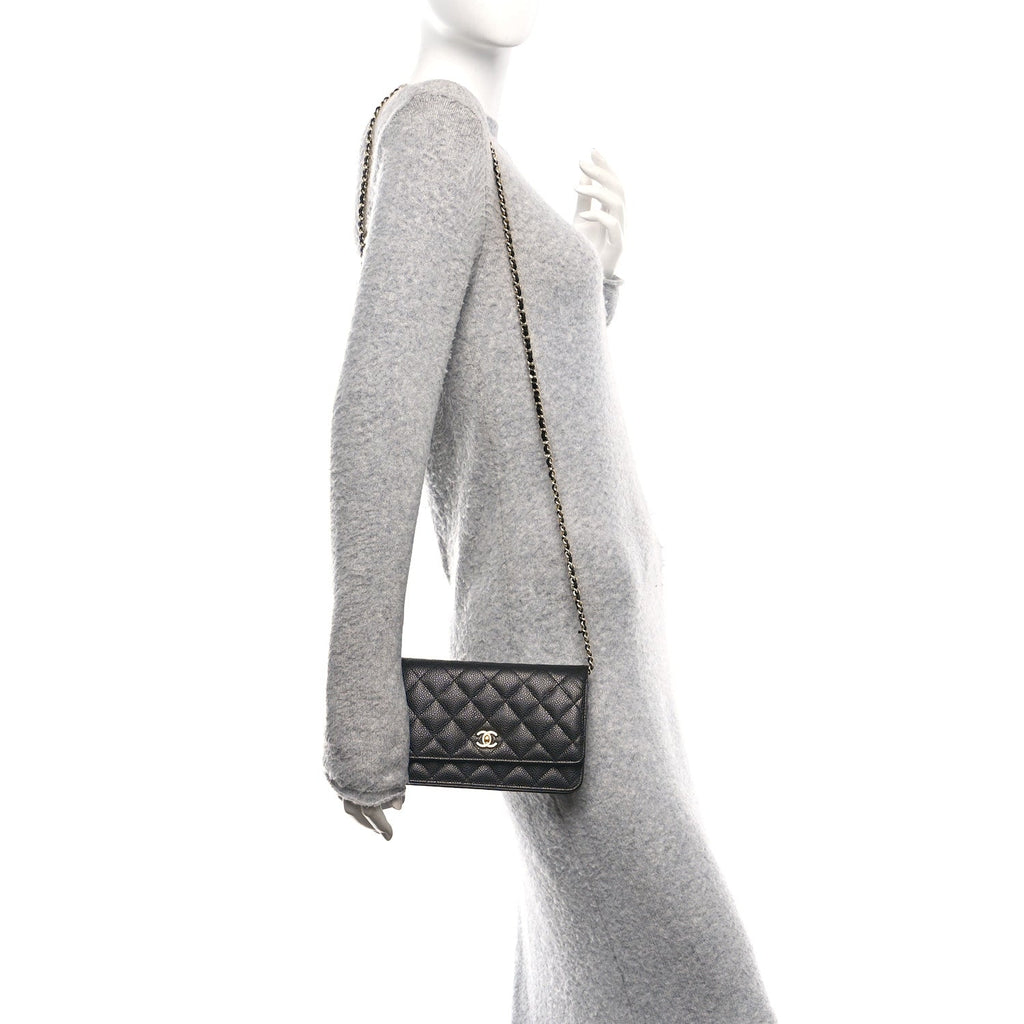 Caviar Quilted CC Turnlock Wallet On Chain WOC Black wholesalehk.shop
