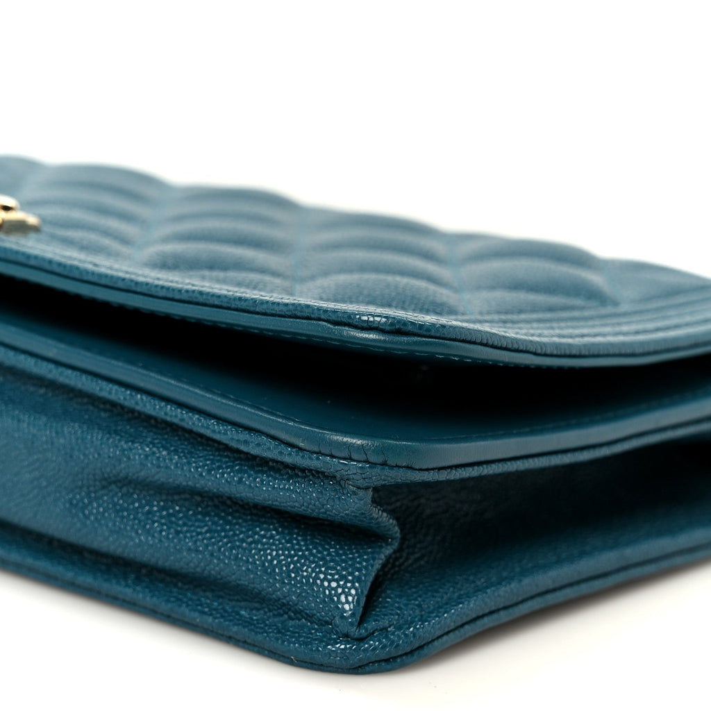 Caviar Quilted Boy Wallet On Chain WOC Blue wholesalehk.shop