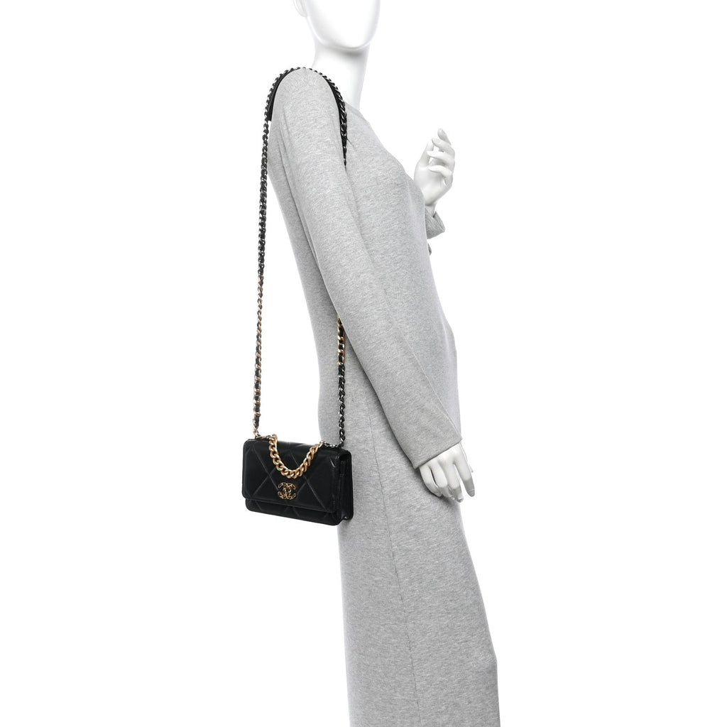 Lambskin Quilted Chanel 19 Wallet On Chain WOC Black wholesalehk.shop