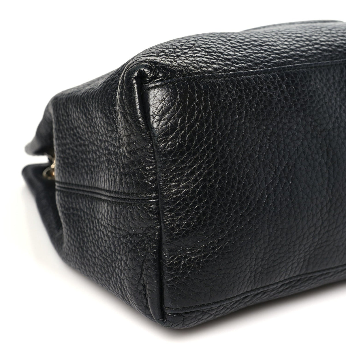 Pebbled Calfskin Medium Soho Chain Shoulder Bag Black wholesalehk.shop
