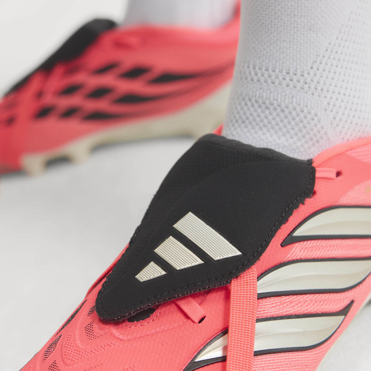 2026 New Arrival adidas Predator League  Fold-Over Tongue Firm Ground Men's Soccer Cleats - Turquesa wholesalehk.shop