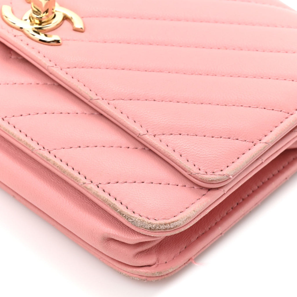Lambskin Chevron Quilted Trendy CC Wallet On Chain WOC Pink wholesalehk.shop