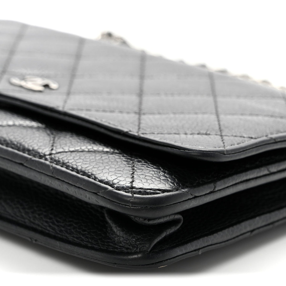 Caviar Quilted Wallet on Chain WOC Black wholesalehk.shop