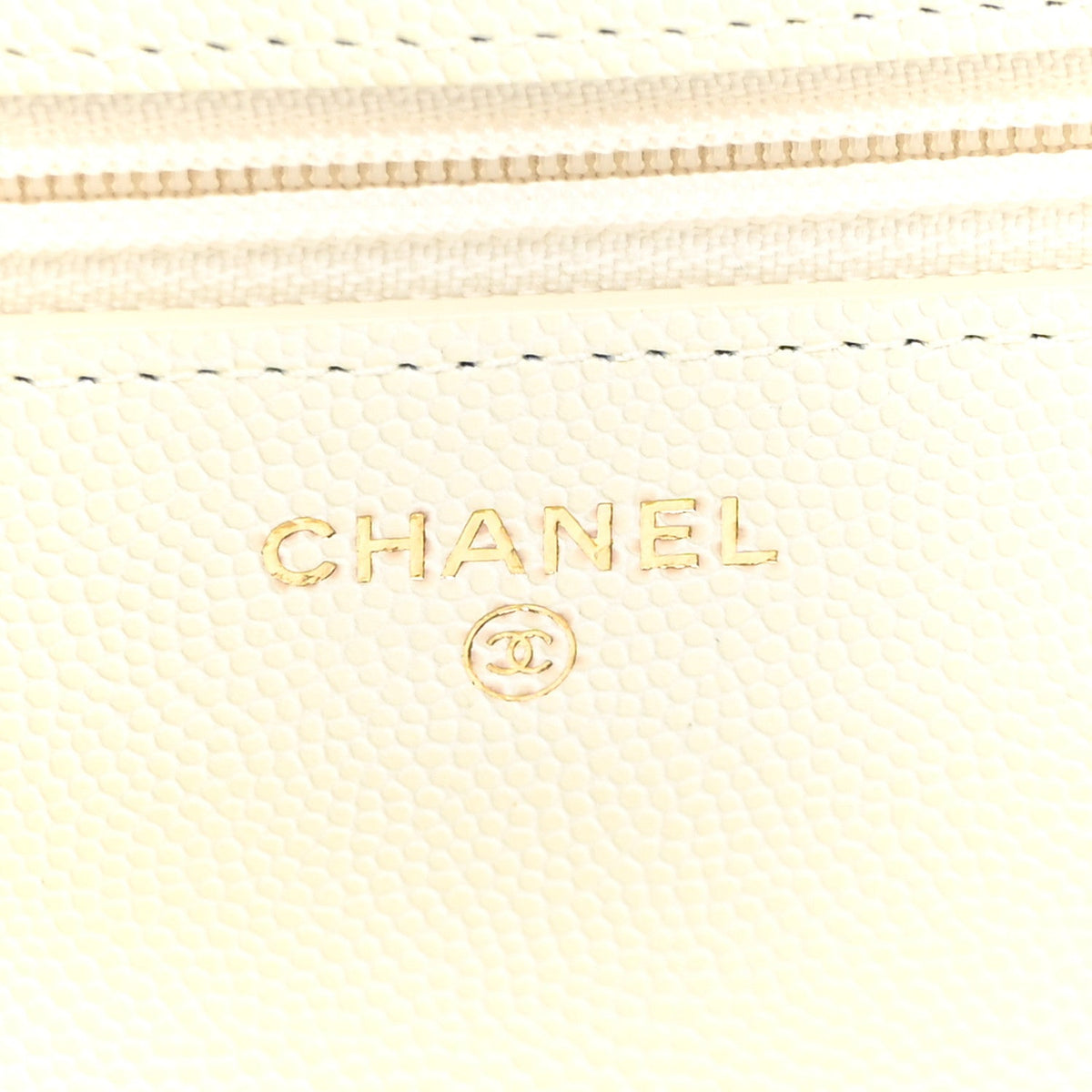 Caviar Quilted Wallet on Chain WOC White wholesalehk.shop