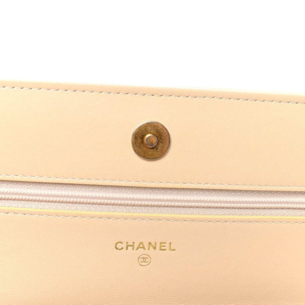Lambskin Quilted Chanel 19 Wallet On Chain WOC Beige wholesalehk.shop