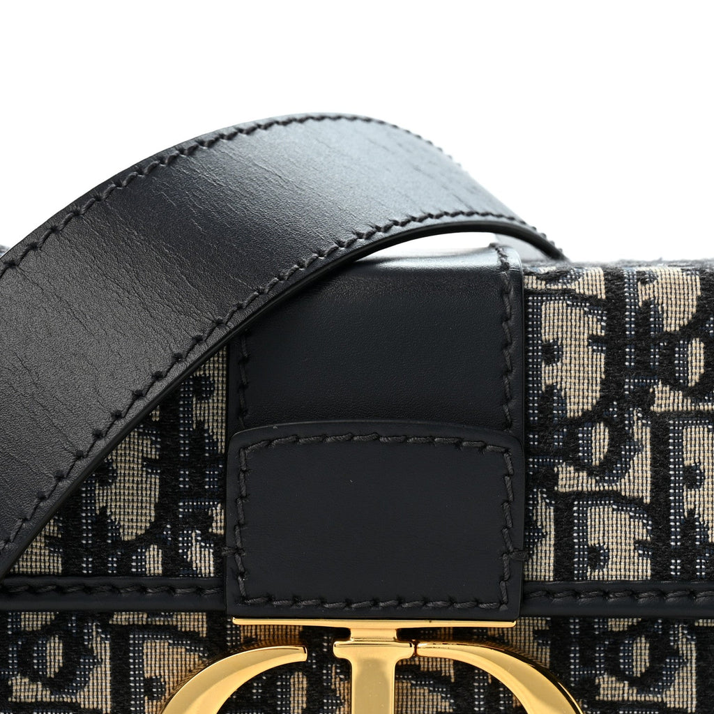 Oblique 30 Montaigne Box Bag Blue wholesalehk.shop