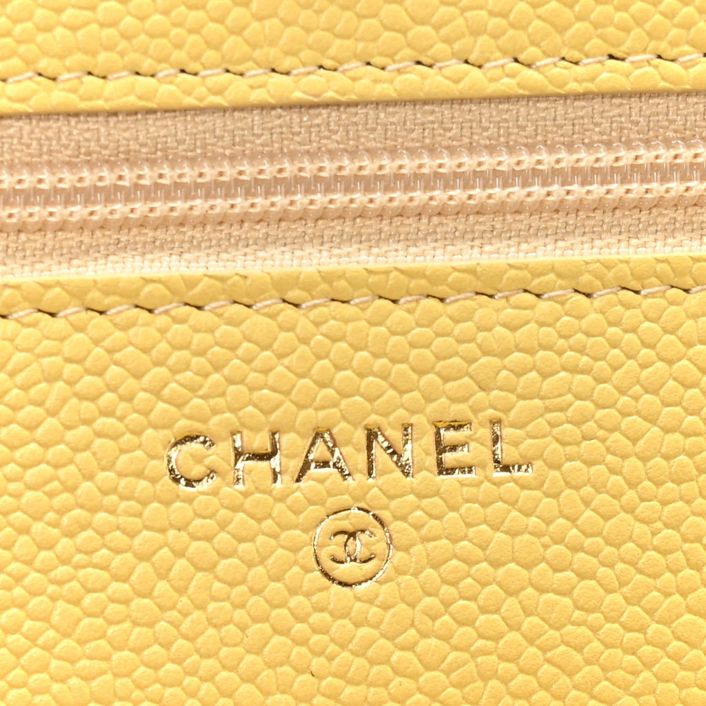 Caviar Quilted Tiny CC Wallet On Chain WOC Yellow wholesalehk.shop