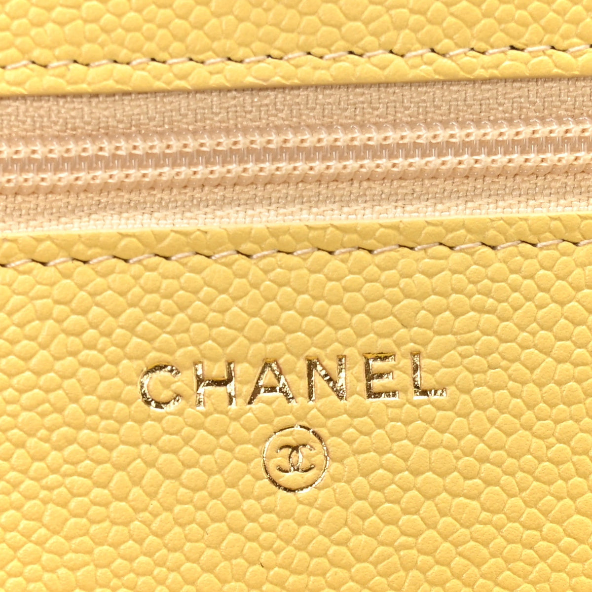 Caviar Quilted Tiny CC Wallet On Chain WOC Yellow wholesalehk.shop