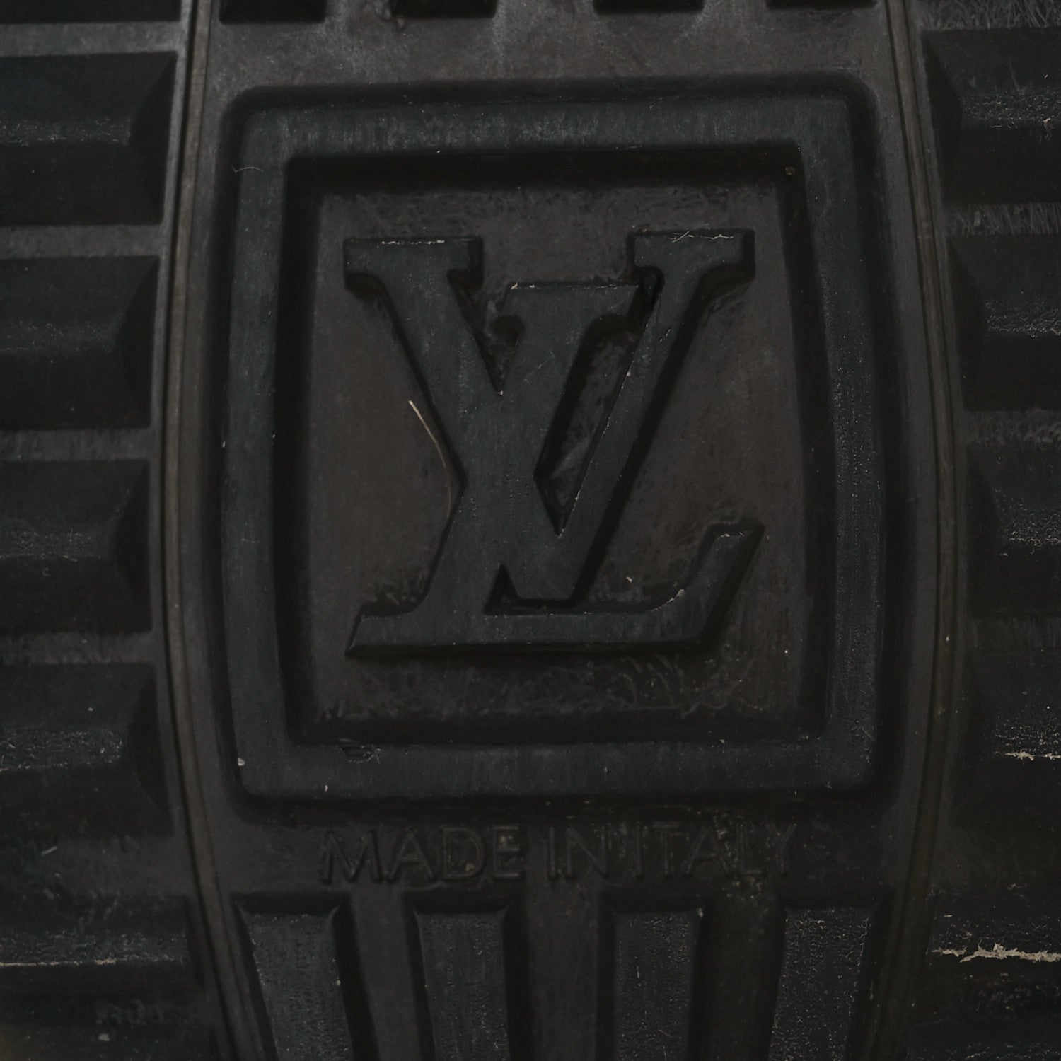 Suede Monogram Run Away Sneakers 36.5 Black £¨ Direct shipment via from wholesalehk.shop